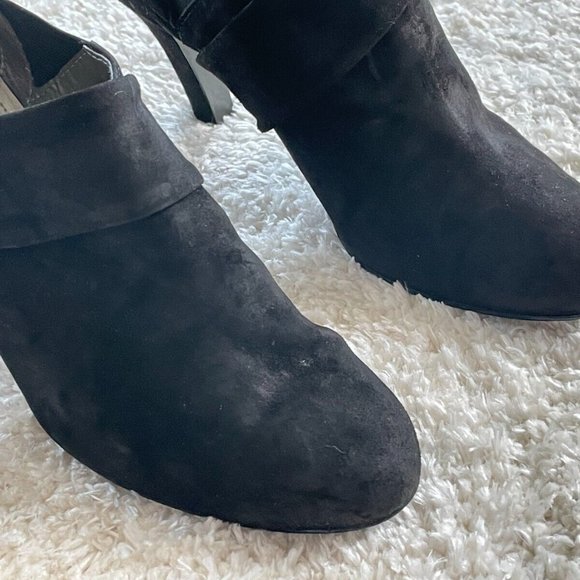Tahari Women Shoes Black Suede Heel Boots Slip On Bootie Size 8.5M - Picture 4 of 12